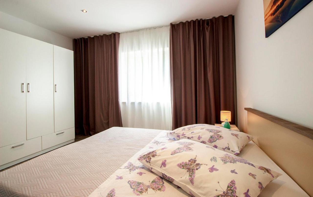 Hill Apartment With Private Pool Kučine Buitenkant foto